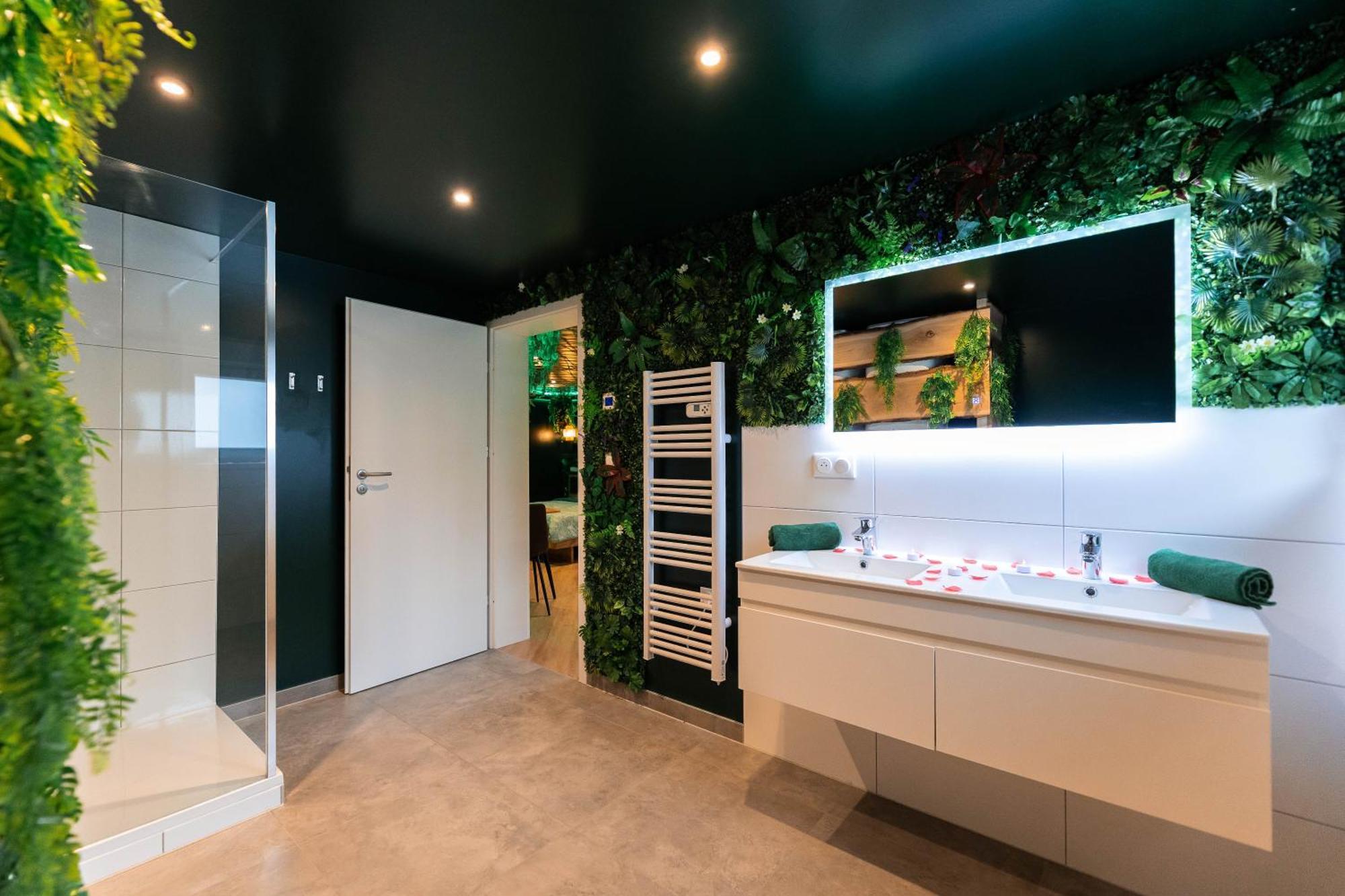 L'Oasis Tropicale, Jacuzzi, Love Room 罗珀南 外观 照片